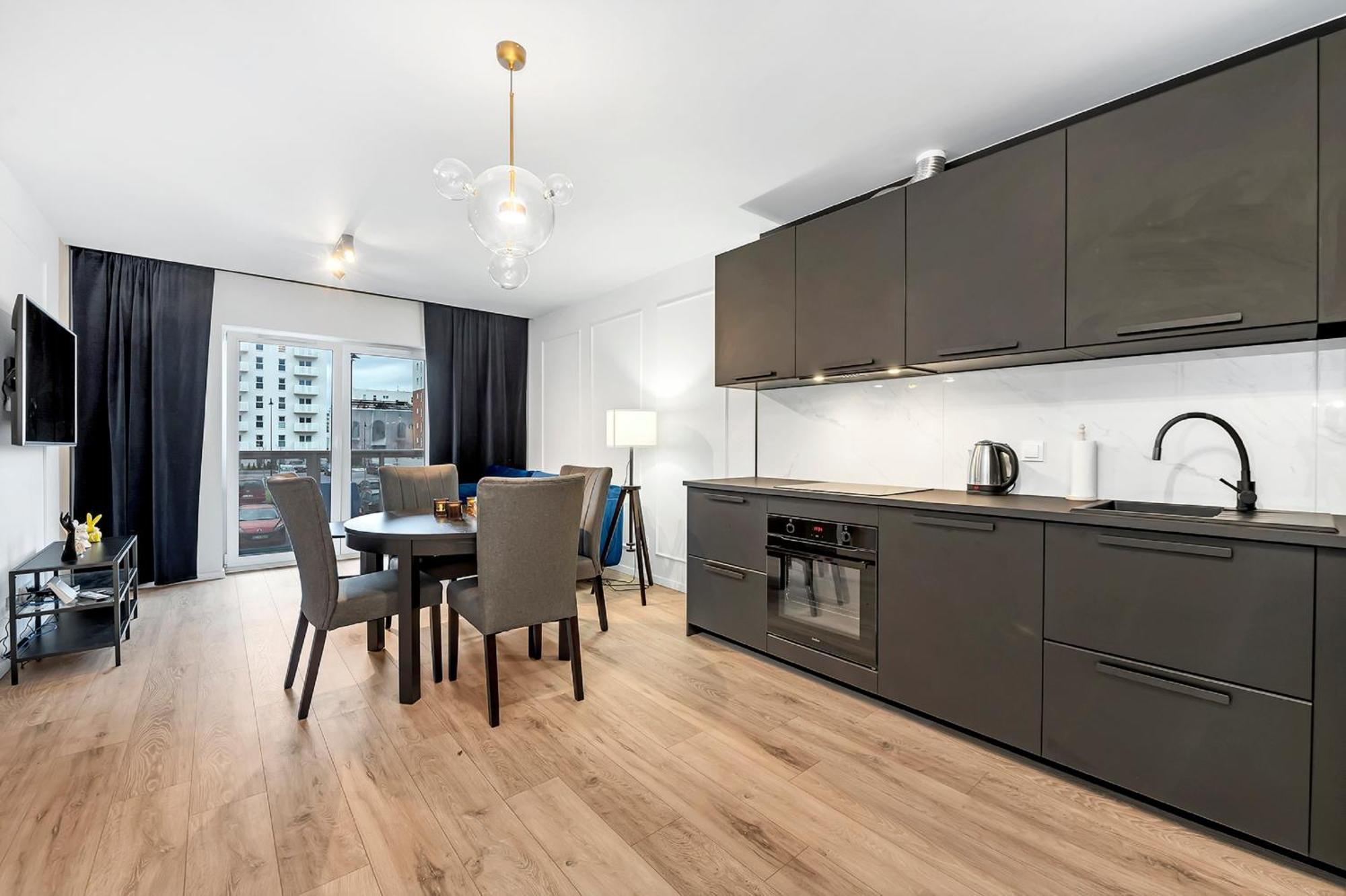 شقة وودج  في Lumina Bright Apart Park Stefana Skrzywana المظهر الخارجي الصورة